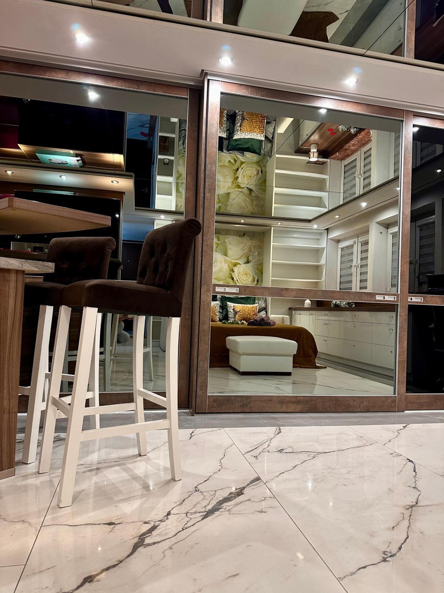 Deluxury Mirror Apartament Centrum Warszawa Exteriör bild
