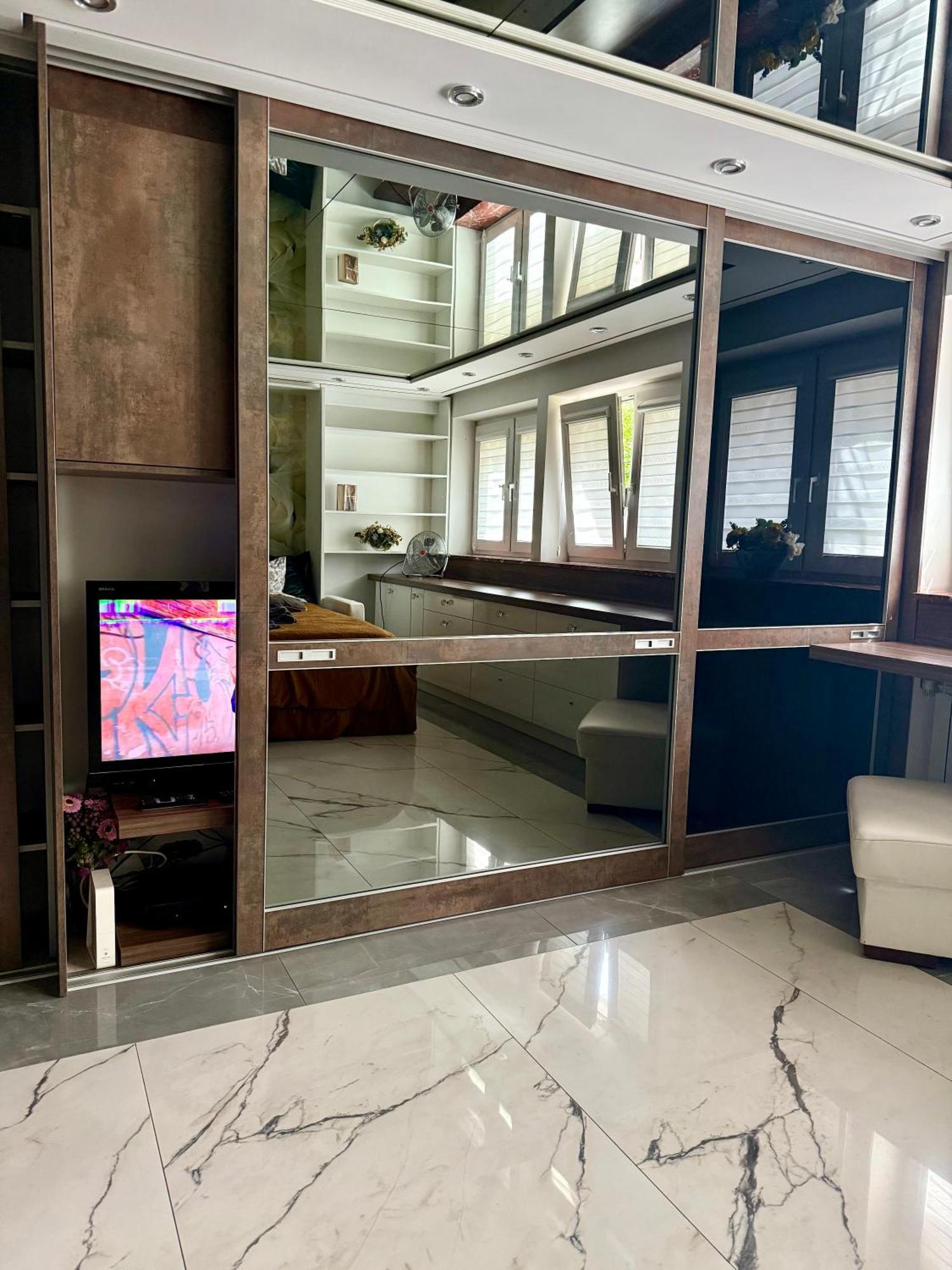 Deluxury Mirror Apartament Centrum Warszawa Exteriör bild